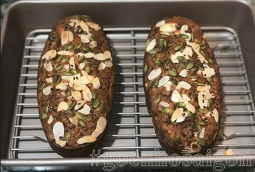 Bánh chuối phủ hạt