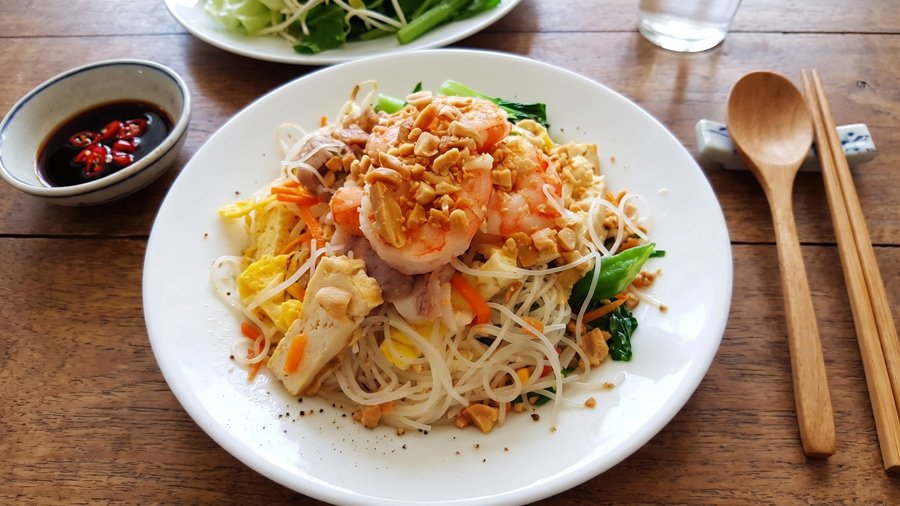 ĐĨa bún gạo xào tôm thịt